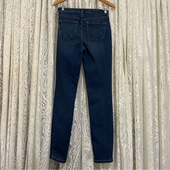 R Jeans. Tall. Slim leg. Woman’s. - Picture 2 of 7